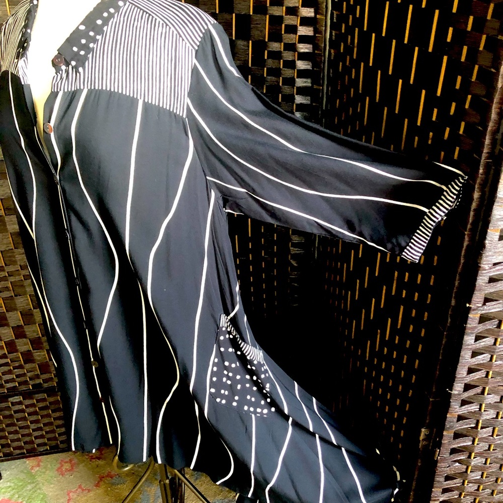 Designer label Lyng black n white Long tunic with pockets